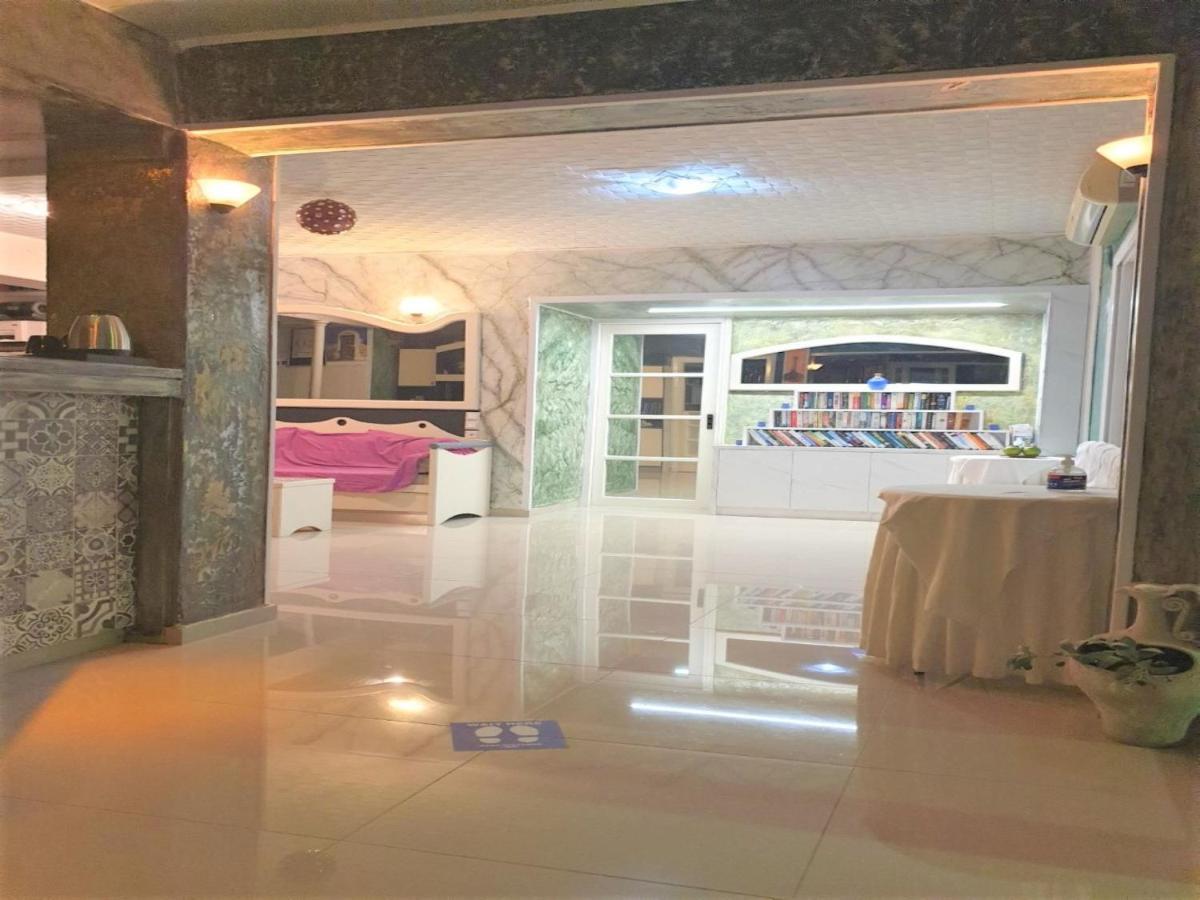 Room In Apartment - Beautiful And Spacious Room Near Cretan Sea Limenas Chersonisou Exterior foto