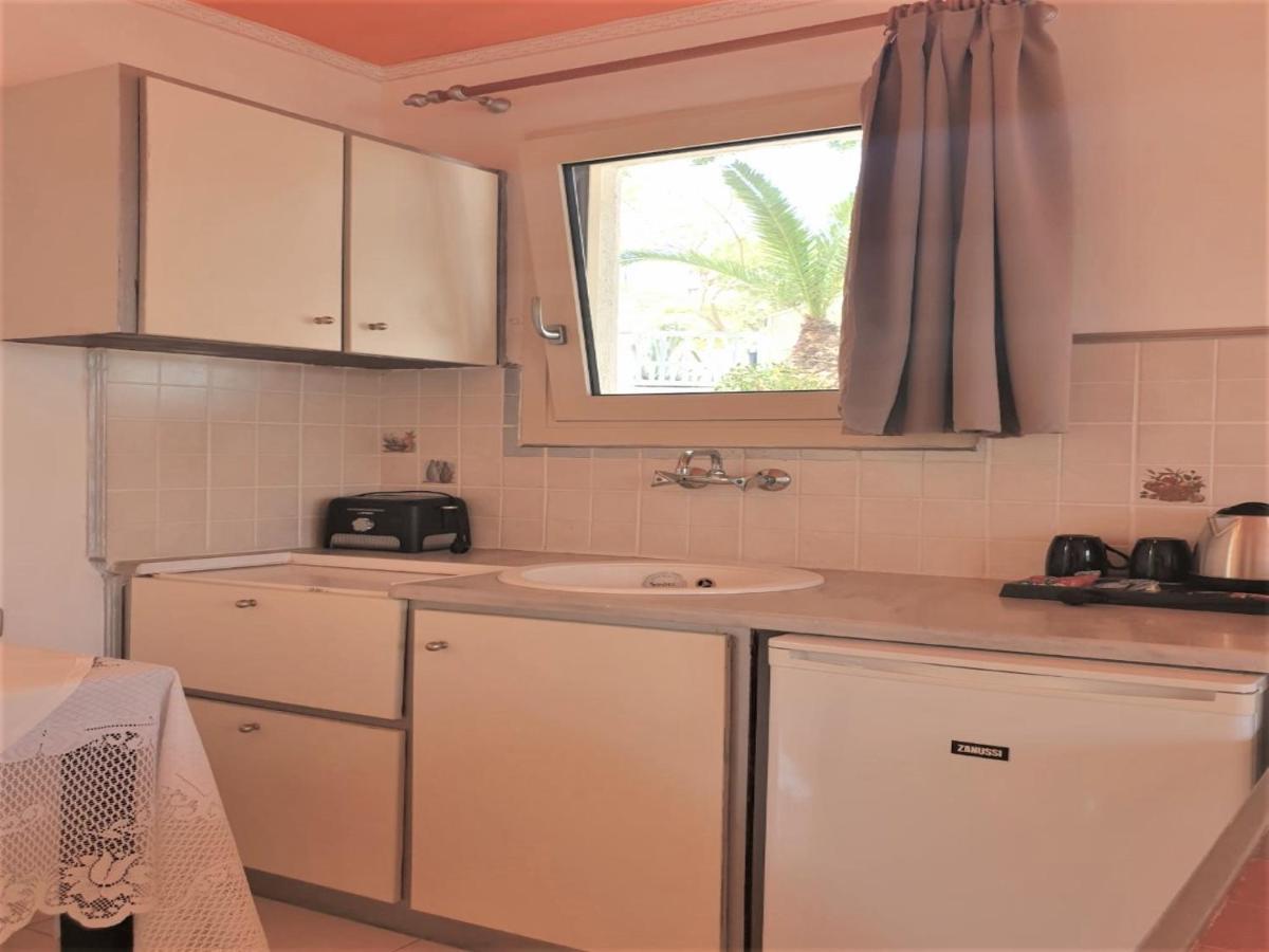 Room In Apartment - Beautiful And Spacious Room Near Cretan Sea Limenas Chersonisou Exterior foto